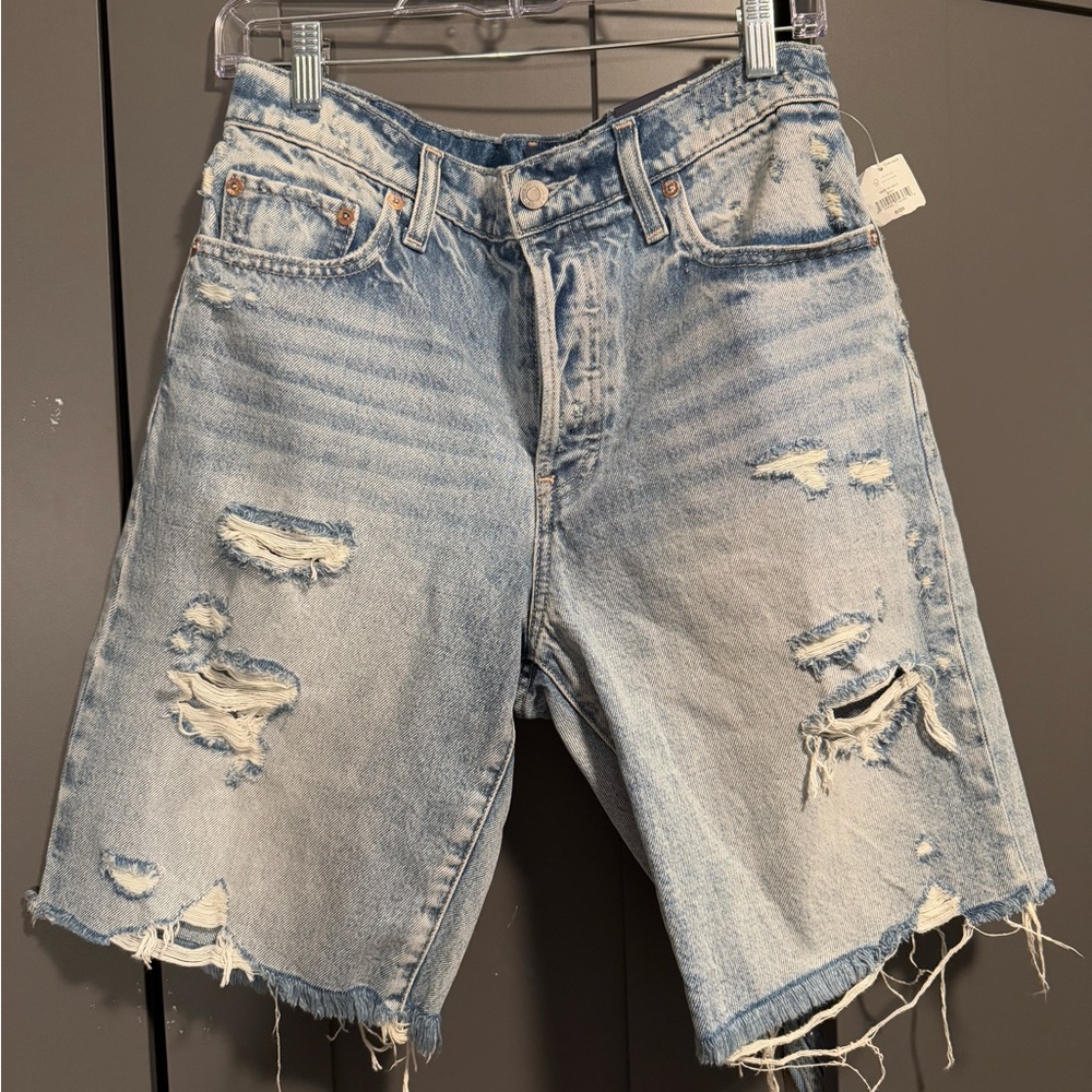 NWT GAP Bermuda shorts - Size 6